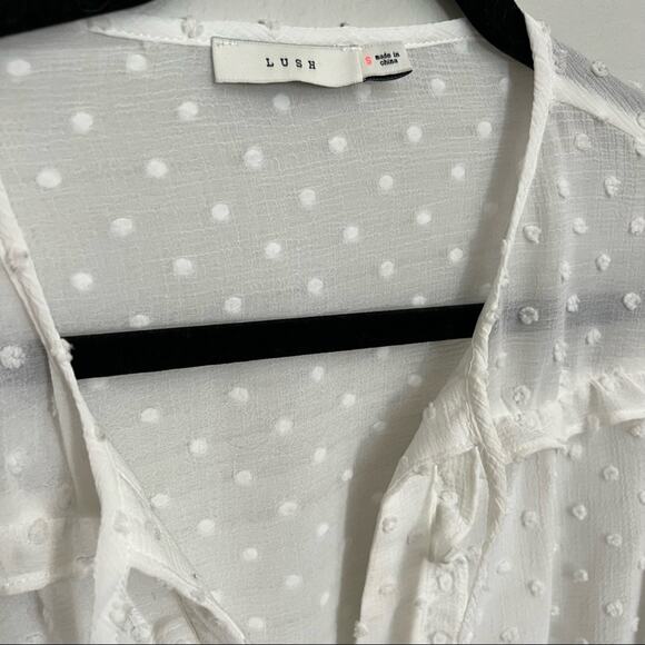 Lush Cropped White Polka Dot Cinched Ruffle Blouse - Picture 3 of 6